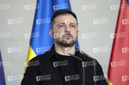 Pressestatement von Selenskyj und Merz in Berlin