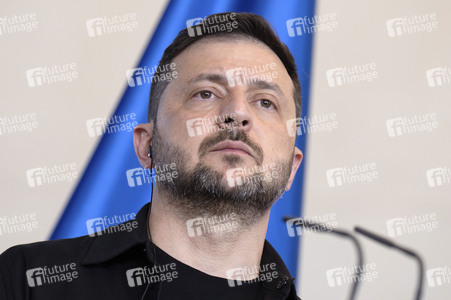 Pressestatement von Selenskyj und Merz in Berlin