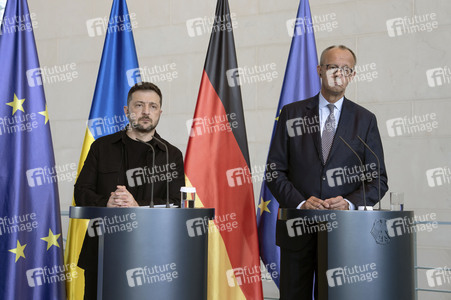 Pressestatement von Selenskyj und Merz in Berlin