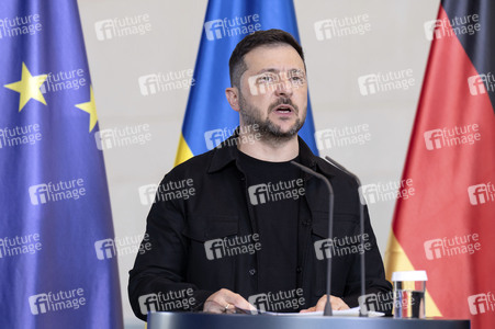 Pressestatement von Selenskyj und Merz in Berlin