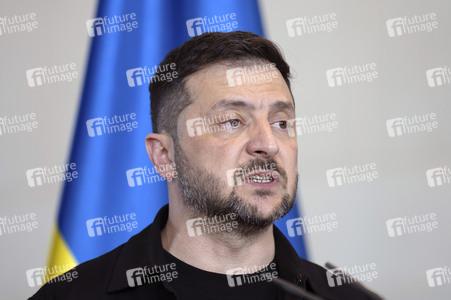 Pressestatement von Selenskyj und Merz in Berlin