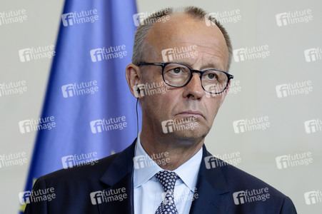 Pressestatement von Selenskyj und Merz in Berlin