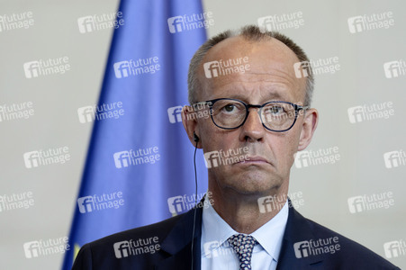 Pressestatement von Selenskyj und Merz in Berlin