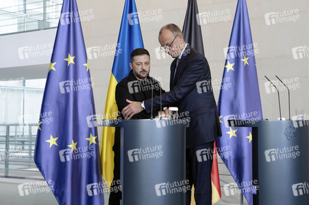 Pressestatement von Selenskyj und Merz in Berlin
