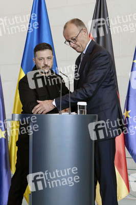 Pressestatement von Selenskyj und Merz in Berlin