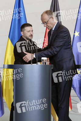 Pressestatement von Selenskyj und Merz in Berlin