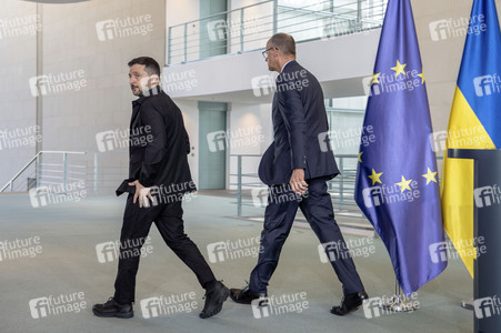 Pressestatement von Selenskyj und Merz in Berlin