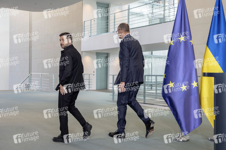 Pressestatement von Selenskyj und Merz in Berlin