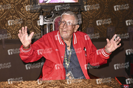 Midsummer Scream - Halloween & Horror Convention in Long Beach