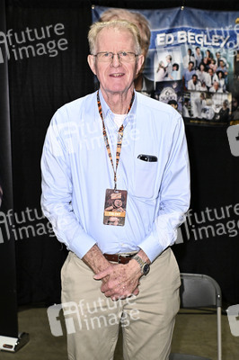 Midsummer Scream - Halloween & Horror Convention in Long Beach