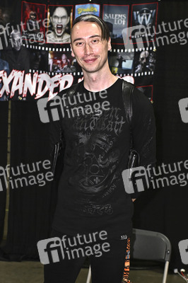 Midsummer Scream - Halloween & Horror Convention in Long Beach