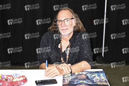 Midsummer Scream - Halloween & Horror Convention in Long Beach