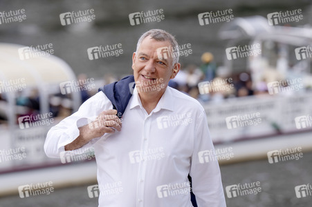 ARD-Sommerinterview mit Jan van Aken in Berlin