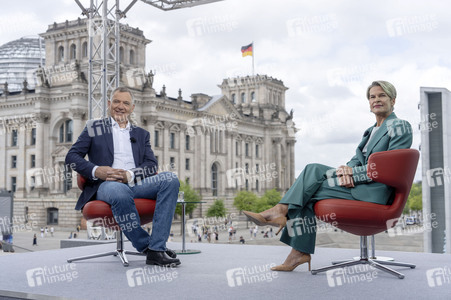 ARD-Sommerinterview mit Jan van Aken in Berlin
