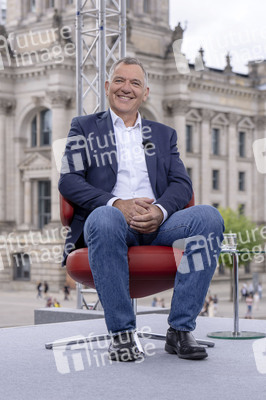 ARD-Sommerinterview mit Jan van Aken in Berlin