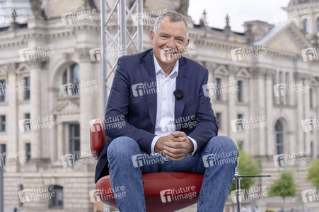 ARD-Sommerinterview mit Jan van Aken in Berlin