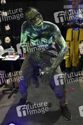 Midsummer Scream - Halloween & Horror Convention in Long Beach