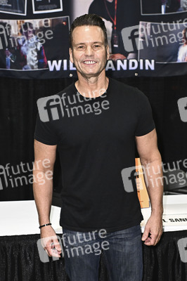 Midsummer Scream - Halloween & Horror Convention in Long Beach