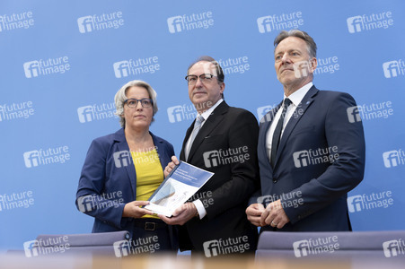 Bundespressekonferenz 'Bundeslagebild Sexualdelikte zum Nachteil von Kindern und Jugendlichen 2024' in Berlin