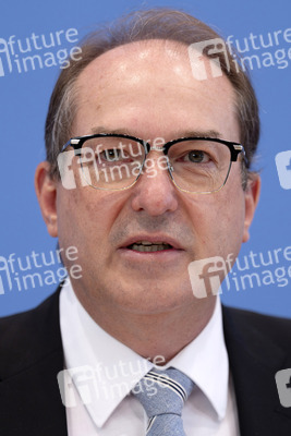 Bundespressekonferenz 'Bundeslagebild Sexualdelikte zum Nachteil von Kindern und Jugendlichen 2024' in Berlin