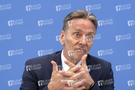 Bundespressekonferenz 'Bundeslagebild Sexualdelikte zum Nachteil von Kindern und Jugendlichen 2024' in Berlin