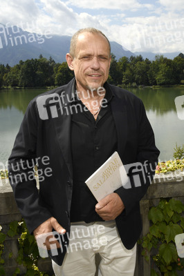 Pressegespräch zur amfAR Gala 2025 in Salzburg