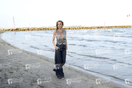 Photocall mit Emanuela Fanelli, Internationale Filmfestspiele von Venedig 2025