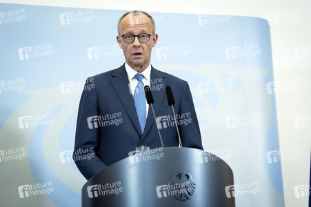 Friedrich Merz und Boris Pistorius beim Pressestatement zu Kabinettsthemen in Berlin