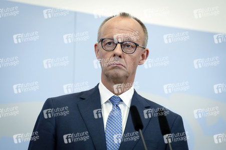 Friedrich Merz und Boris Pistorius beim Pressestatement zu Kabinettsthemen in Berlin