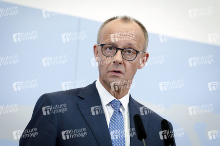 Friedrich Merz und Boris Pistorius beim Pressestatement zu Kabinettsthemen in Berlin