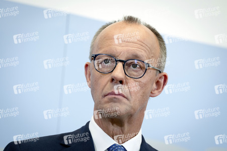 Friedrich Merz und Boris Pistorius beim Pressestatement zu Kabinettsthemen in Berlin