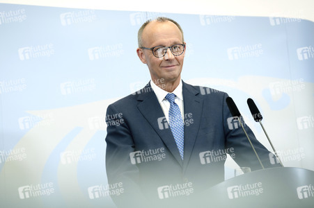 Friedrich Merz und Boris Pistorius beim Pressestatement zu Kabinettsthemen in Berlin
