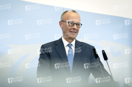 Friedrich Merz und Boris Pistorius beim Pressestatement zu Kabinettsthemen in Berlin