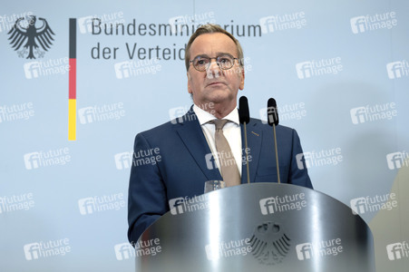 Friedrich Merz und Boris Pistorius beim Pressestatement zu Kabinettsthemen in Berlin