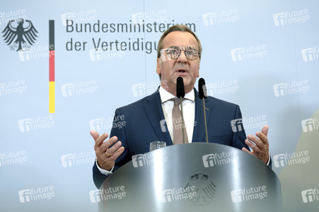 Friedrich Merz und Boris Pistorius beim Pressestatement zu Kabinettsthemen in Berlin