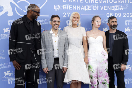 Photocall mit der Orizzonti Jury, Internationale Filmfestspiele von Venedig 2025