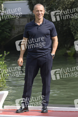 Ankunft von Stefano Accorsi am Hotel Excelsior, Internationale Filmfestspiele von Venedig 2025