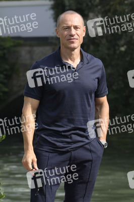 Ankunft von Stefano Accorsi am Hotel Excelsior, Internationale Filmfestspiele von Venedig 2025