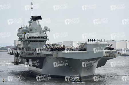 Royal Navy Flugzeugträger HMS Prince of Wales in Tokio