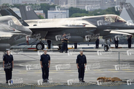 Royal Navy Flugzeugträger HMS Prince of Wales in Tokio