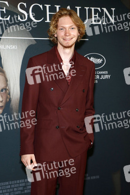 Filmpremiere 'In die Sonne schauen' in Berlin