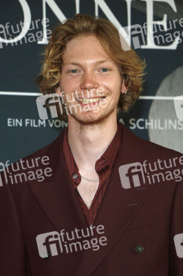Filmpremiere 'In die Sonne schauen' in Berlin