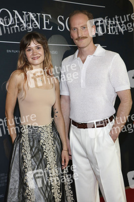 Filmpremiere 'In die Sonne schauen' in Berlin