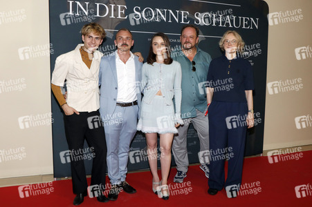 Filmpremiere 'In die Sonne schauen' in Berlin