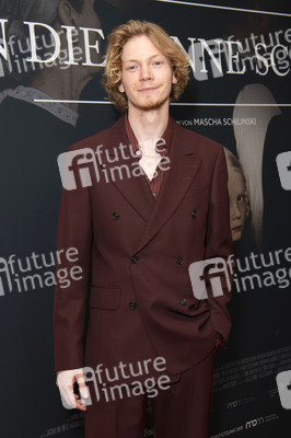 Filmpremiere 'In die Sonne schauen' in Berlin