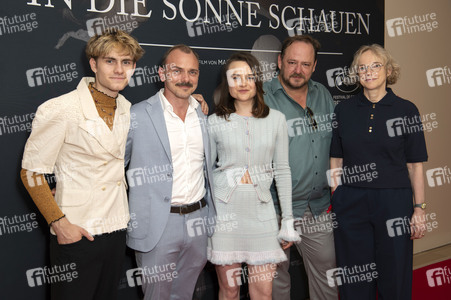 Filmpremiere 'In die Sonne schauen' in Berlin