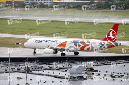 Ankunft eines Charterfluges mit afghanischen Ortskräften in Hannover