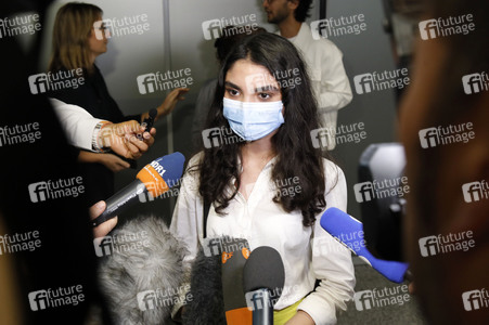 Ankunft eines Charterfluges mit afghanischen Ortskräften in Hannover