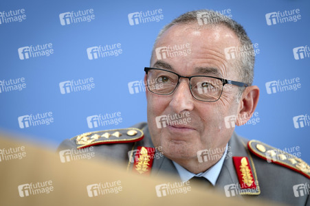 Bundespressekonferenz 'Quadriga 2025 - unter Führung der Deutschen Marine' in Berlin