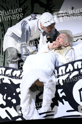 Theaterprobe 'Der eingebildet Kranke' in Berlin